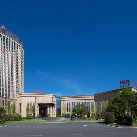 ホテル Ramada Yiyang Taojiang エクステリア 写真