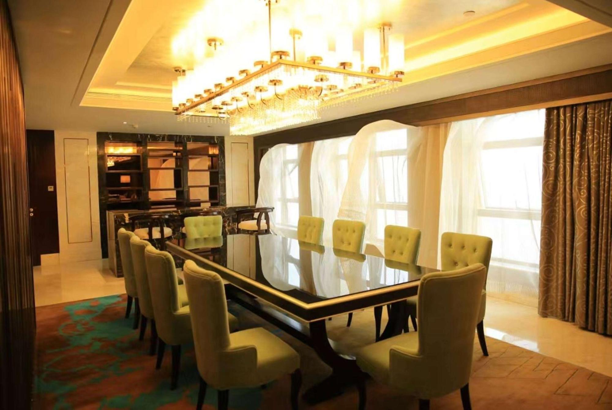 ホテル Ramada Yiyang Taojiang エクステリア 写真