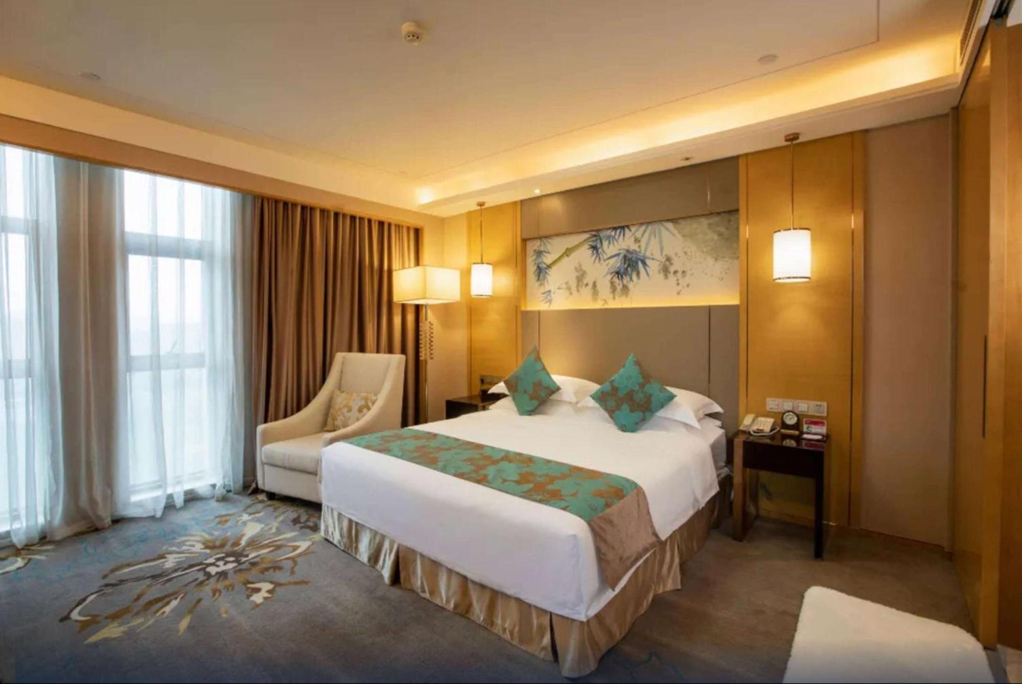ホテル Ramada Yiyang Taojiang エクステリア 写真