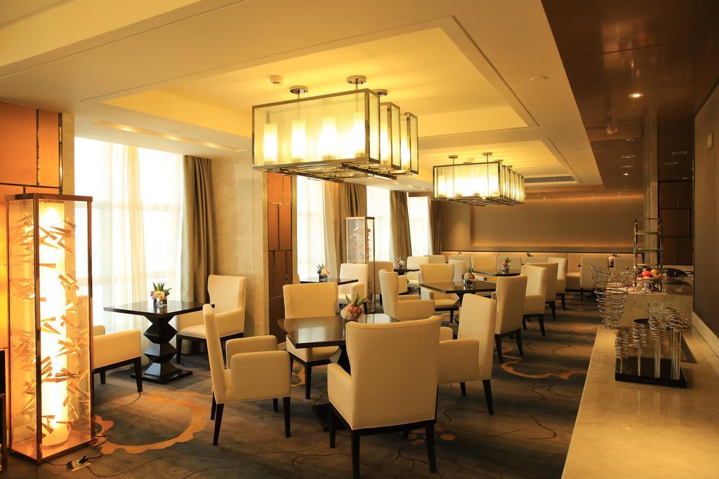 ホテル Ramada Yiyang Taojiang エクステリア 写真