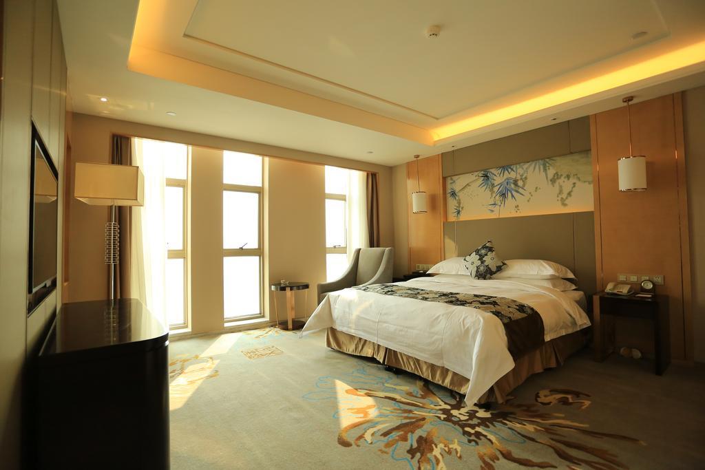 ホテル Ramada Yiyang Taojiang エクステリア 写真